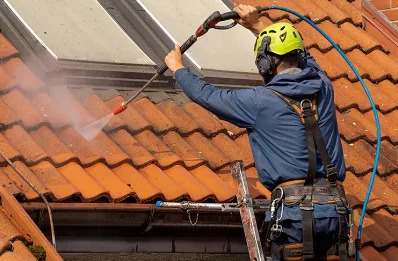 Démoussage et hydrofuge de toiture à Angicourt